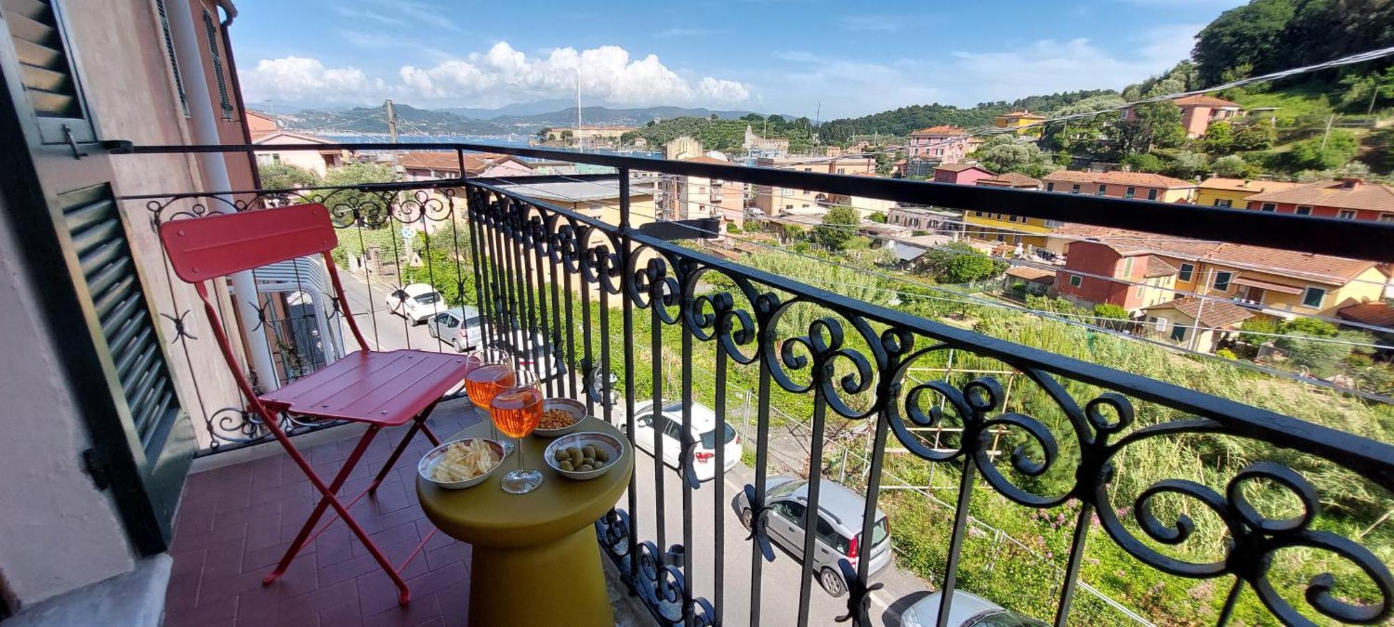 Moderno Appartamento Vista Mare, Con Parcheggio Privato Porto Venere Exterior photo